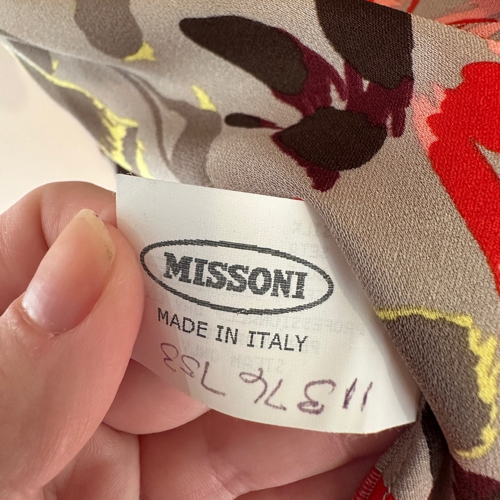 Missoni Taupe Silk Blouse with Red, Brown and Gold Leaf Print - Picture 5 of 6